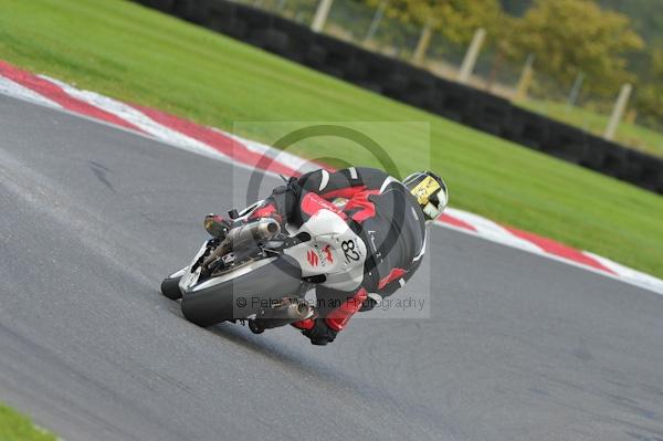 Motorcycle action photographs;Trackday digital images;cadwell;cadwell park photographs;event digital images;eventdigitalimages;motor racing louth lincolnshire;no limits trackday;peter wileman photography;trackday;trackday photos