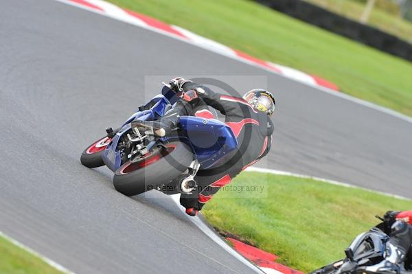 Motorcycle action photographs;Trackday digital images;cadwell;cadwell park photographs;event digital images;eventdigitalimages;motor racing louth lincolnshire;no limits trackday;peter wileman photography;trackday;trackday photos
