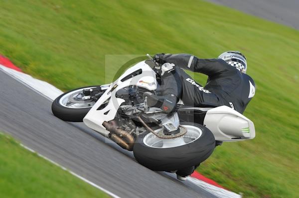 Motorcycle action photographs;Trackday digital images;cadwell;cadwell park photographs;event digital images;eventdigitalimages;motor racing louth lincolnshire;no limits trackday;peter wileman photography;trackday;trackday photos