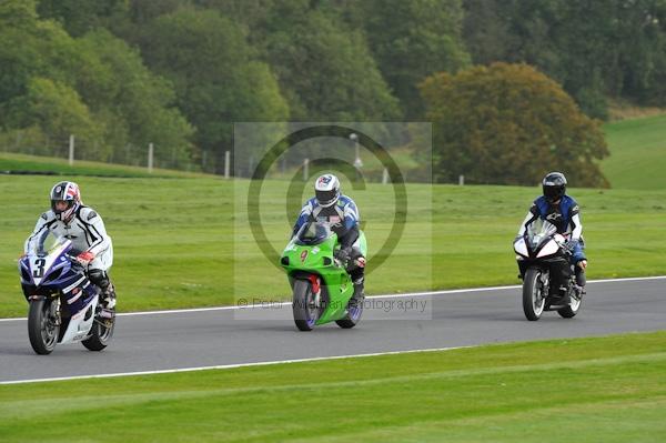 Motorcycle action photographs;Trackday digital images;cadwell;cadwell park photographs;event digital images;eventdigitalimages;motor racing louth lincolnshire;no limits trackday;peter wileman photography;trackday;trackday photos