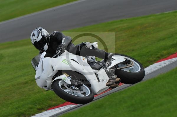 Motorcycle action photographs;Trackday digital images;cadwell;cadwell park photographs;event digital images;eventdigitalimages;motor racing louth lincolnshire;no limits trackday;peter wileman photography;trackday;trackday photos