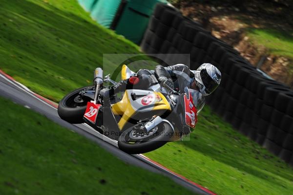 Motorcycle action photographs;Trackday digital images;cadwell;cadwell park photographs;event digital images;eventdigitalimages;motor racing louth lincolnshire;no limits trackday;peter wileman photography;trackday;trackday photos