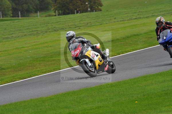 Motorcycle action photographs;Trackday digital images;cadwell;cadwell park photographs;event digital images;eventdigitalimages;motor racing louth lincolnshire;no limits trackday;peter wileman photography;trackday;trackday photos