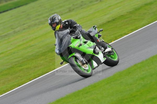 Motorcycle action photographs;Trackday digital images;cadwell;cadwell park photographs;event digital images;eventdigitalimages;motor racing louth lincolnshire;no limits trackday;peter wileman photography;trackday;trackday photos
