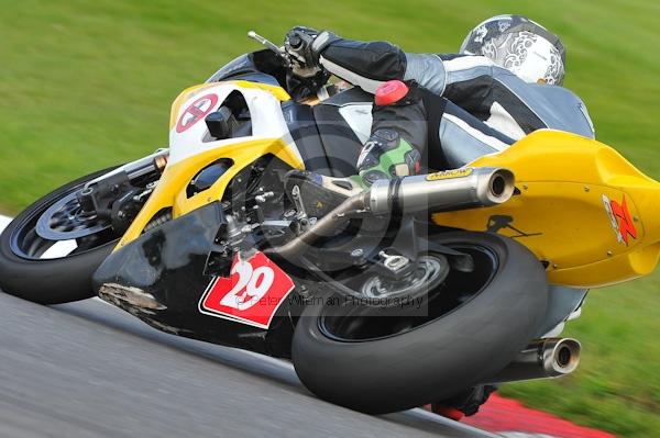 Motorcycle action photographs;Trackday digital images;cadwell;cadwell park photographs;event digital images;eventdigitalimages;motor racing louth lincolnshire;no limits trackday;peter wileman photography;trackday;trackday photos