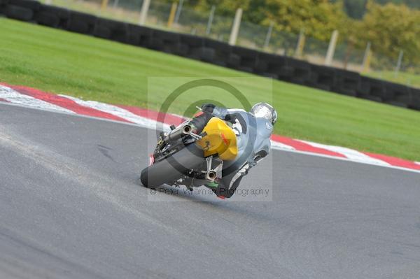Motorcycle action photographs;Trackday digital images;cadwell;cadwell park photographs;event digital images;eventdigitalimages;motor racing louth lincolnshire;no limits trackday;peter wileman photography;trackday;trackday photos