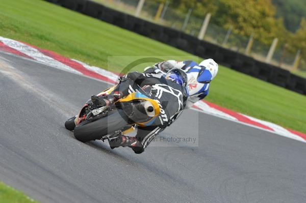 Motorcycle action photographs;Trackday digital images;cadwell;cadwell park photographs;event digital images;eventdigitalimages;motor racing louth lincolnshire;no limits trackday;peter wileman photography;trackday;trackday photos