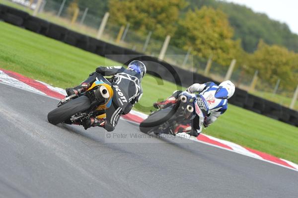 Motorcycle action photographs;Trackday digital images;cadwell;cadwell park photographs;event digital images;eventdigitalimages;motor racing louth lincolnshire;no limits trackday;peter wileman photography;trackday;trackday photos