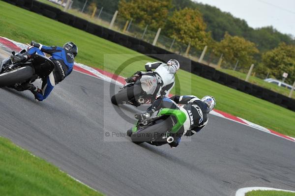 Motorcycle action photographs;Trackday digital images;cadwell;cadwell park photographs;event digital images;eventdigitalimages;motor racing louth lincolnshire;no limits trackday;peter wileman photography;trackday;trackday photos