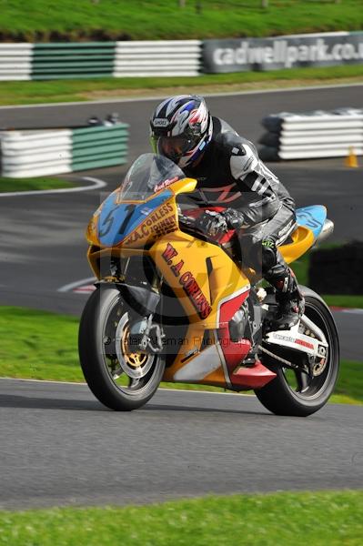 Motorcycle action photographs;Trackday digital images;cadwell;cadwell park photographs;event digital images;eventdigitalimages;motor racing louth lincolnshire;no limits trackday;peter wileman photography;trackday;trackday photos