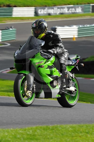 Motorcycle action photographs;Trackday digital images;cadwell;cadwell park photographs;event digital images;eventdigitalimages;motor racing louth lincolnshire;no limits trackday;peter wileman photography;trackday;trackday photos