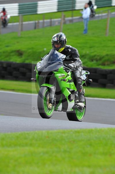 Motorcycle action photographs;Trackday digital images;cadwell;cadwell park photographs;event digital images;eventdigitalimages;motor racing louth lincolnshire;no limits trackday;peter wileman photography;trackday;trackday photos