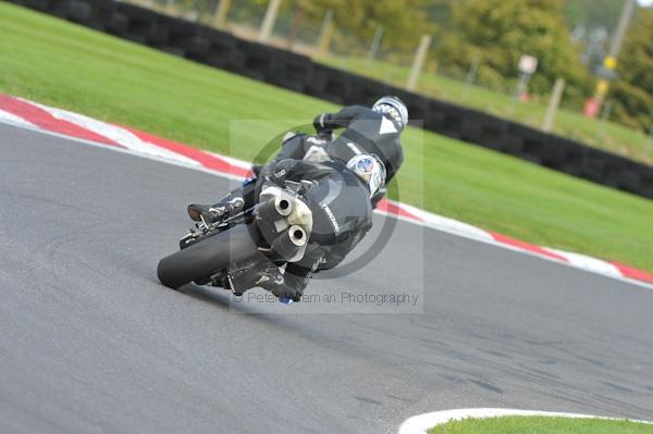 Motorcycle action photographs;Trackday digital images;cadwell;cadwell park photographs;event digital images;eventdigitalimages;motor racing louth lincolnshire;no limits trackday;peter wileman photography;trackday;trackday photos