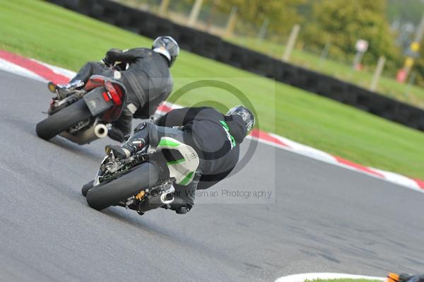 Motorcycle action photographs;Trackday digital images;cadwell;cadwell park photographs;event digital images;eventdigitalimages;motor racing louth lincolnshire;no limits trackday;peter wileman photography;trackday;trackday photos