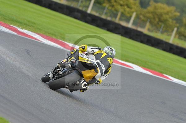 Motorcycle action photographs;Trackday digital images;cadwell;cadwell park photographs;event digital images;eventdigitalimages;motor racing louth lincolnshire;no limits trackday;peter wileman photography;trackday;trackday photos