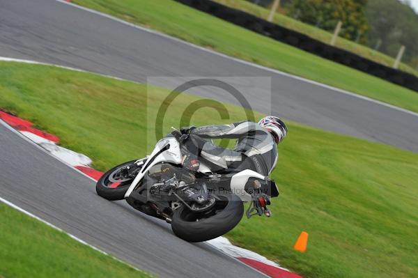 Motorcycle action photographs;Trackday digital images;cadwell;cadwell park photographs;event digital images;eventdigitalimages;motor racing louth lincolnshire;no limits trackday;peter wileman photography;trackday;trackday photos