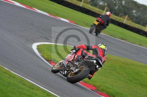 Motorcycle action photographs;Trackday digital images;cadwell;cadwell park photographs;event digital images;eventdigitalimages;motor racing louth lincolnshire;no limits trackday;peter wileman photography;trackday;trackday photos