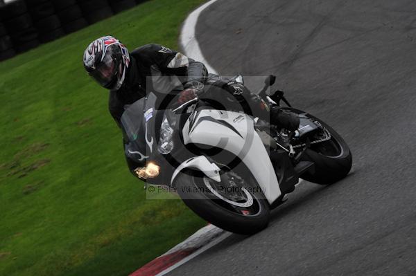 Motorcycle action photographs;Trackday digital images;cadwell;cadwell park photographs;event digital images;eventdigitalimages;motor racing louth lincolnshire;no limits trackday;peter wileman photography;trackday;trackday photos