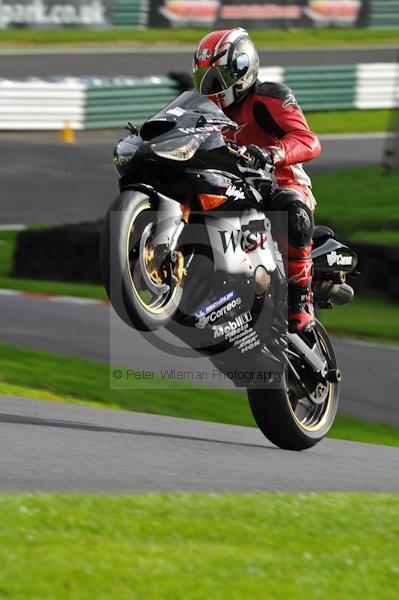 Motorcycle action photographs;Trackday digital images;cadwell;cadwell park photographs;event digital images;eventdigitalimages;motor racing louth lincolnshire;no limits trackday;peter wileman photography;trackday;trackday photos