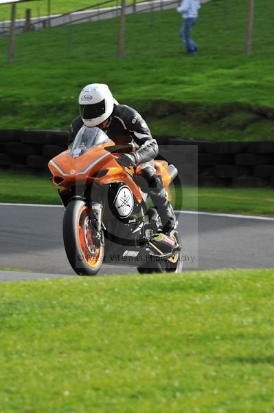 Motorcycle action photographs;Trackday digital images;cadwell;cadwell park photographs;event digital images;eventdigitalimages;motor racing louth lincolnshire;no limits trackday;peter wileman photography;trackday;trackday photos