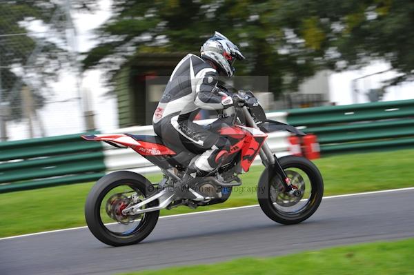 Motorcycle action photographs;Trackday digital images;cadwell;cadwell park photographs;event digital images;eventdigitalimages;motor racing louth lincolnshire;no limits trackday;peter wileman photography;trackday;trackday photos