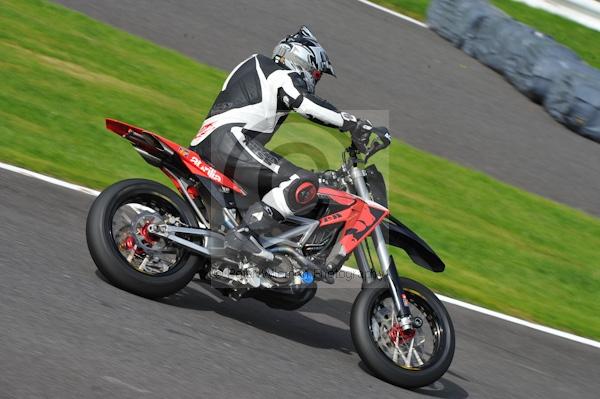 Motorcycle action photographs;Trackday digital images;cadwell;cadwell park photographs;event digital images;eventdigitalimages;motor racing louth lincolnshire;no limits trackday;peter wileman photography;trackday;trackday photos