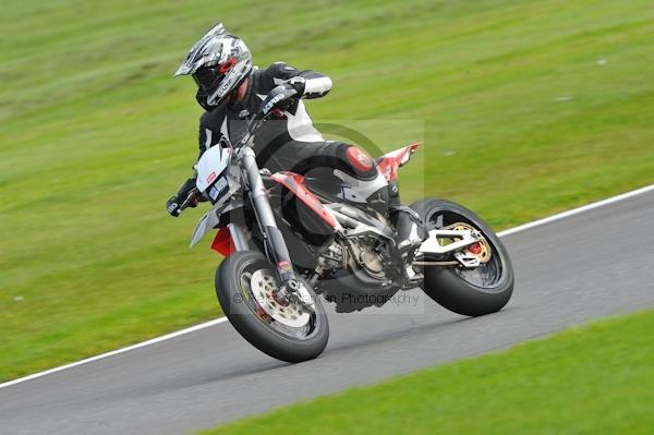 Motorcycle action photographs;Trackday digital images;cadwell;cadwell park photographs;event digital images;eventdigitalimages;motor racing louth lincolnshire;no limits trackday;peter wileman photography;trackday;trackday photos
