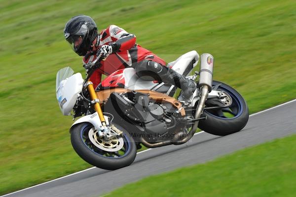 Motorcycle action photographs;Trackday digital images;cadwell;cadwell park photographs;event digital images;eventdigitalimages;motor racing louth lincolnshire;no limits trackday;peter wileman photography;trackday;trackday photos