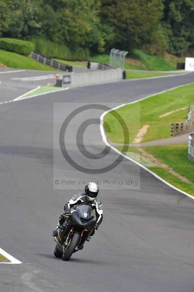 Motorcycle action photographs;Trackday digital images;cadwell;cadwell park photographs;event digital images;eventdigitalimages;motor racing louth lincolnshire;no limits trackday;peter wileman photography;trackday;trackday photos