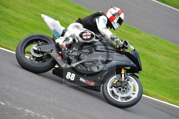 Motorcycle action photographs;Trackday digital images;cadwell;cadwell park photographs;event digital images;eventdigitalimages;motor racing louth lincolnshire;no limits trackday;peter wileman photography;trackday;trackday photos