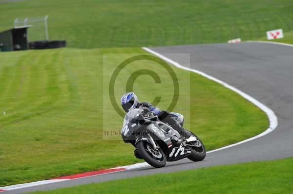 Motorcycle action photographs;Trackday digital images;cadwell;cadwell park photographs;event digital images;eventdigitalimages;motor racing louth lincolnshire;no limits trackday;peter wileman photography;trackday;trackday photos