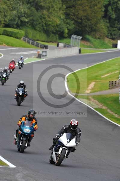 Motorcycle action photographs;Trackday digital images;cadwell;cadwell park photographs;event digital images;eventdigitalimages;motor racing louth lincolnshire;no limits trackday;peter wileman photography;trackday;trackday photos