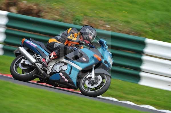 Motorcycle action photographs;Trackday digital images;cadwell;cadwell park photographs;event digital images;eventdigitalimages;motor racing louth lincolnshire;no limits trackday;peter wileman photography;trackday;trackday photos