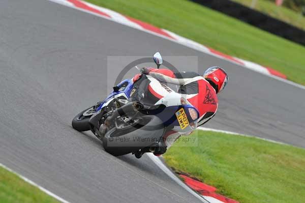 Motorcycle action photographs;Trackday digital images;cadwell;cadwell park photographs;event digital images;eventdigitalimages;motor racing louth lincolnshire;no limits trackday;peter wileman photography;trackday;trackday photos