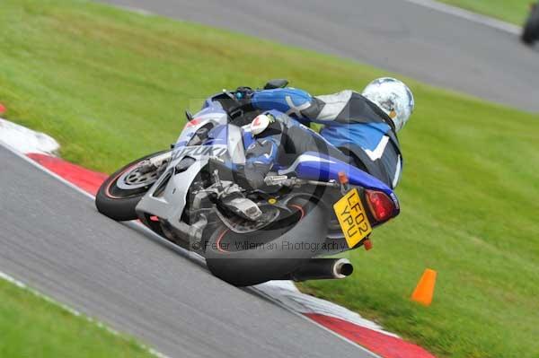 Motorcycle action photographs;Trackday digital images;cadwell;cadwell park photographs;event digital images;eventdigitalimages;motor racing louth lincolnshire;no limits trackday;peter wileman photography;trackday;trackday photos