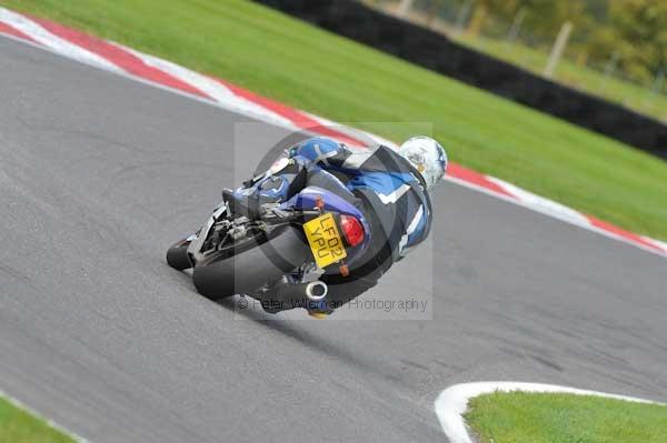 Motorcycle action photographs;Trackday digital images;cadwell;cadwell park photographs;event digital images;eventdigitalimages;motor racing louth lincolnshire;no limits trackday;peter wileman photography;trackday;trackday photos