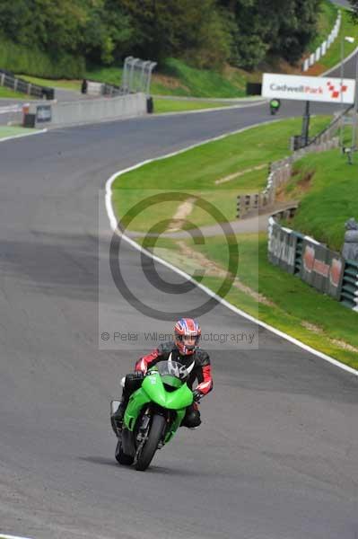 Motorcycle action photographs;Trackday digital images;cadwell;cadwell park photographs;event digital images;eventdigitalimages;motor racing louth lincolnshire;no limits trackday;peter wileman photography;trackday;trackday photos