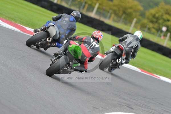 Motorcycle action photographs;Trackday digital images;cadwell;cadwell park photographs;event digital images;eventdigitalimages;motor racing louth lincolnshire;no limits trackday;peter wileman photography;trackday;trackday photos