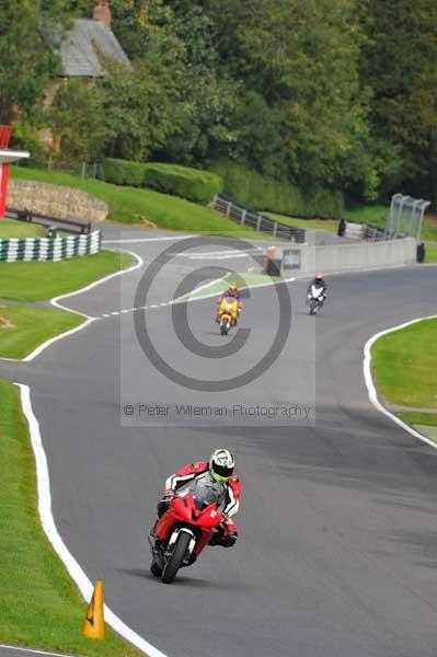 Motorcycle action photographs;Trackday digital images;cadwell;cadwell park photographs;event digital images;eventdigitalimages;motor racing louth lincolnshire;no limits trackday;peter wileman photography;trackday;trackday photos