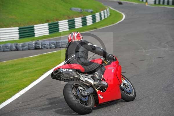 Motorcycle action photographs;Trackday digital images;cadwell;cadwell park photographs;event digital images;eventdigitalimages;motor racing louth lincolnshire;no limits trackday;peter wileman photography;trackday;trackday photos