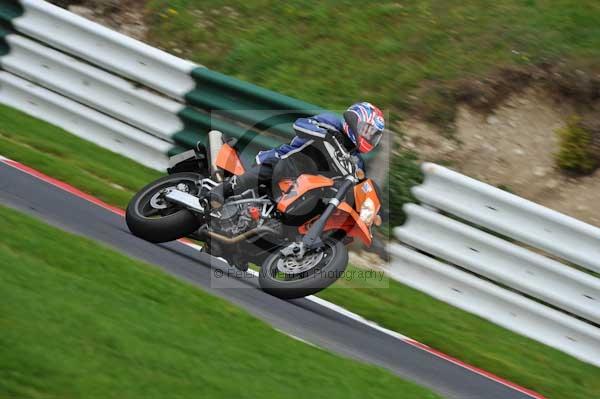 Motorcycle action photographs;Trackday digital images;cadwell;cadwell park photographs;event digital images;eventdigitalimages;motor racing louth lincolnshire;no limits trackday;peter wileman photography;trackday;trackday photos