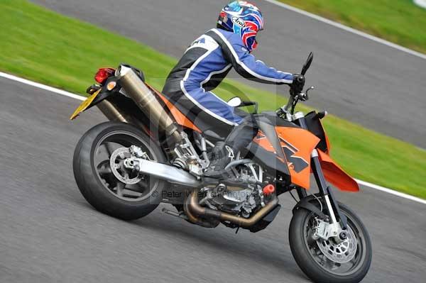 Motorcycle action photographs;Trackday digital images;cadwell;cadwell park photographs;event digital images;eventdigitalimages;motor racing louth lincolnshire;no limits trackday;peter wileman photography;trackday;trackday photos