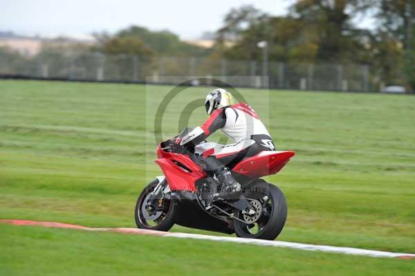 Motorcycle action photographs;Trackday digital images;cadwell;cadwell park photographs;event digital images;eventdigitalimages;motor racing louth lincolnshire;no limits trackday;peter wileman photography;trackday;trackday photos