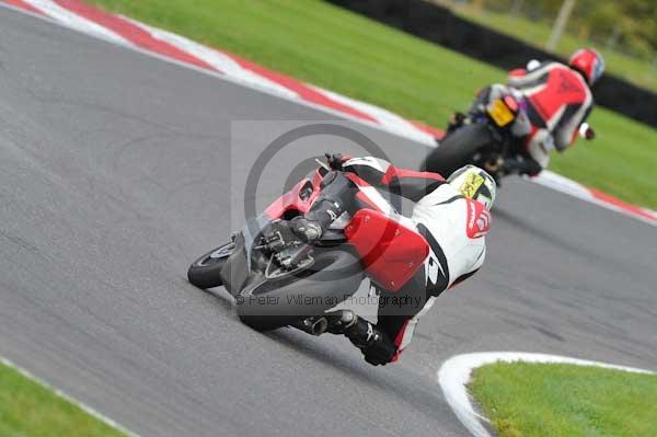 Motorcycle action photographs;Trackday digital images;cadwell;cadwell park photographs;event digital images;eventdigitalimages;motor racing louth lincolnshire;no limits trackday;peter wileman photography;trackday;trackday photos