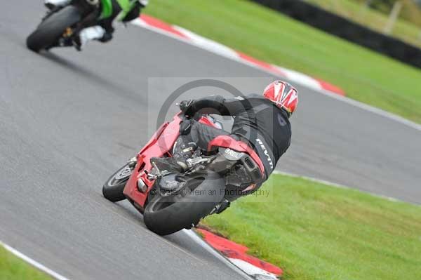Motorcycle action photographs;Trackday digital images;cadwell;cadwell park photographs;event digital images;eventdigitalimages;motor racing louth lincolnshire;no limits trackday;peter wileman photography;trackday;trackday photos