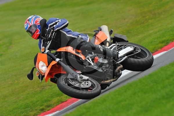Motorcycle action photographs;Trackday digital images;cadwell;cadwell park photographs;event digital images;eventdigitalimages;motor racing louth lincolnshire;no limits trackday;peter wileman photography;trackday;trackday photos