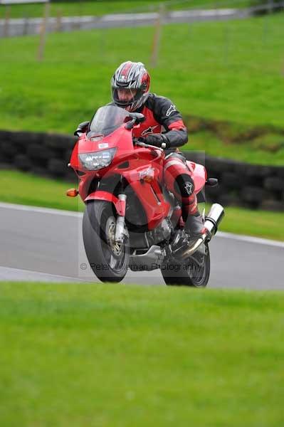 Motorcycle action photographs;Trackday digital images;cadwell;cadwell park photographs;event digital images;eventdigitalimages;motor racing louth lincolnshire;no limits trackday;peter wileman photography;trackday;trackday photos
