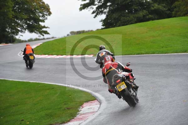 Motorcycle action photographs;Trackday digital images;cadwell;cadwell park photographs;event digital images;eventdigitalimages;hopp rider training;motor racing louth lincolnshire;peter wileman photography;trackday;trackday photos