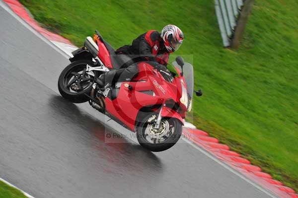 Motorcycle action photographs;Trackday digital images;cadwell;cadwell park photographs;event digital images;eventdigitalimages;hopp rider training;motor racing louth lincolnshire;peter wileman photography;trackday;trackday photos