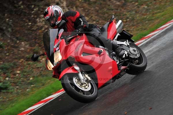 Motorcycle action photographs;Trackday digital images;cadwell;cadwell park photographs;event digital images;eventdigitalimages;hopp rider training;motor racing louth lincolnshire;peter wileman photography;trackday;trackday photos